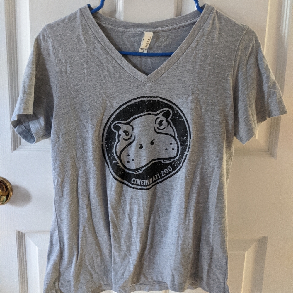 Cincinnati Zoo Limited Edition Fiona V Neck